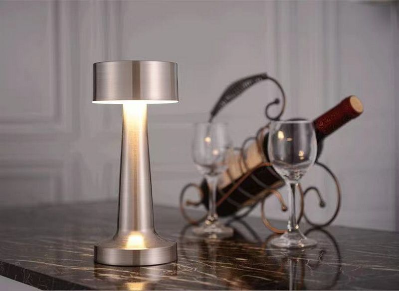 Светильник настольный беспроводной MGline LED SIMPLE D 90 мм, H 215 мм серебристый