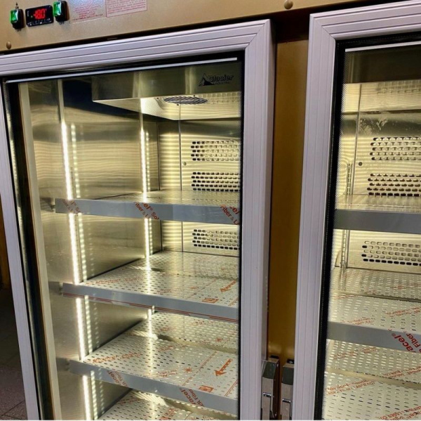 Шкаф морозильный GLACIER ВВ-1000 стеклянная подогреваемая дверь