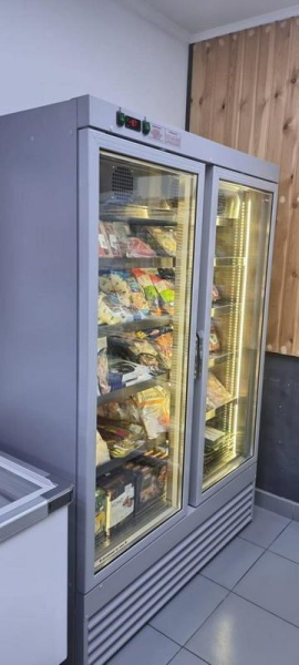 Шкаф морозильный GLACIER ВВ-1500 стеклянная подогреваемая дверь